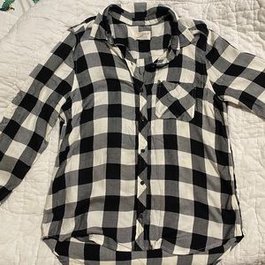 Universal Thread flannel black and white